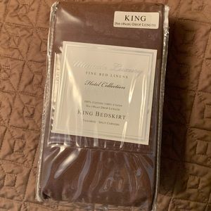 King Bedskirt